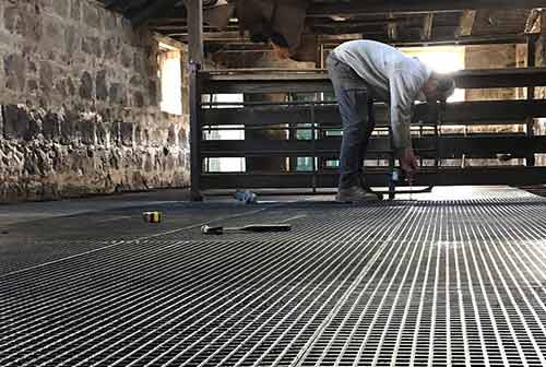Molded Grating
